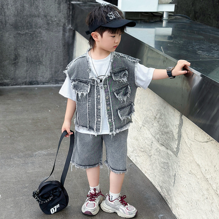 8126 traje de verano para niños 2025 nuevo chaleco de manga corta de mezclilla para niños de tres piezas ropa de verano para niños