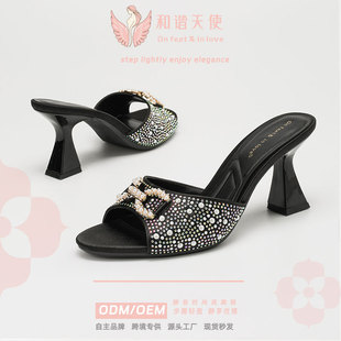 ɳ���C荛���Ů ���^���δָ��⴩���� ��ɫ��ɫ�ļ��߸���Ь���l