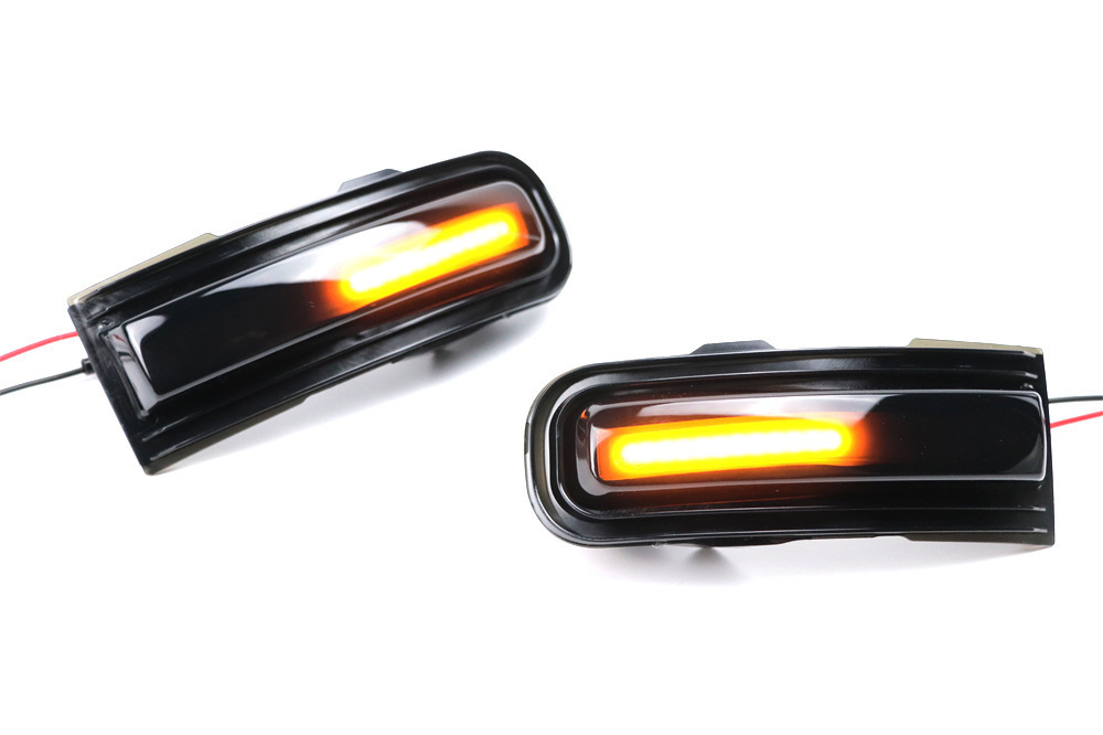 Suitable for Jeep 15-22 Renegade Led Rearview Mirror Yellow Light Sequential Turn Signal Indicator Light