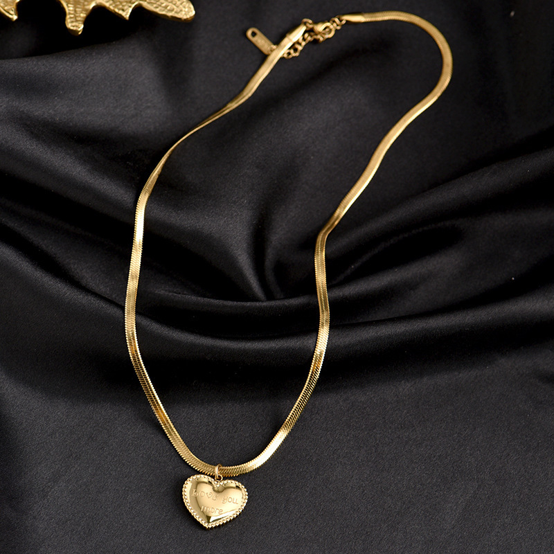 Elegant Fashion Heart Shape Titanium Steel Plating Necklace display picture 2
