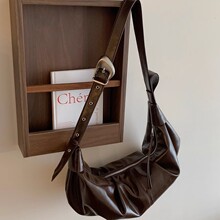 2025年新品原创小众设计单肩包包斜挎包大容量牛角包月牙饺子包