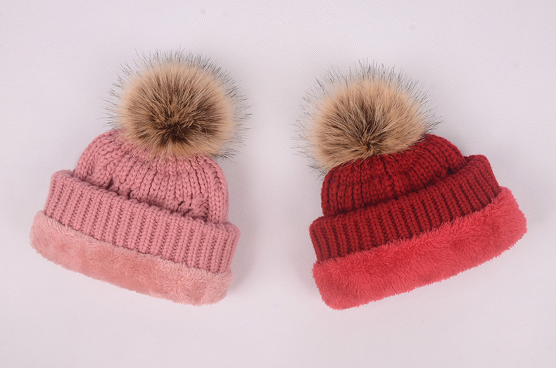 Women's Cute Solid Color Pom Poms Eaveless Wool Cap display picture 2