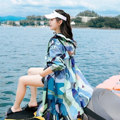 Camouflage sun protection jacket for women, mid-length, new summer style, long-sleeved, ultra-feminine, breathable, over-the-knee, stylish, thin coat Camouflage sun protection jacket for women, mid-length, new summer style, long-sleeved, ultra-feminine, breathable, over-the-knee, stylish, thin coat