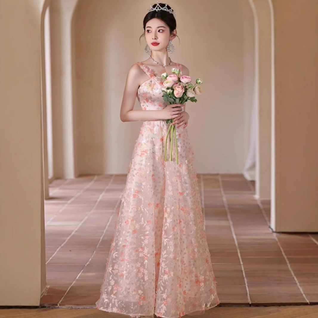 French-Style Evening Dress 2026 New Model Pink Banquet Light Luxury Niche High-End Art Exam Host Strapless Dress