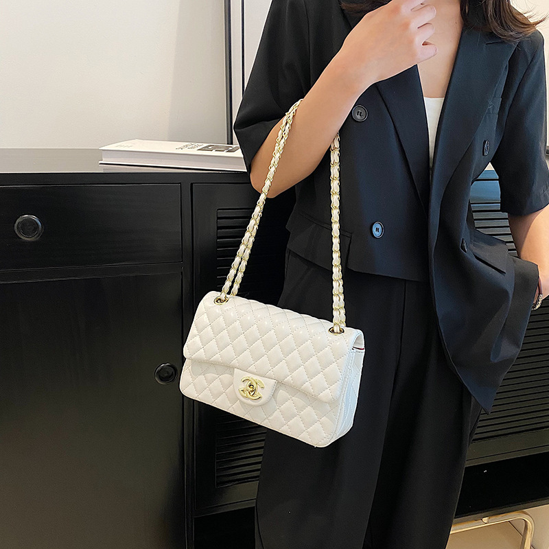 Chanel Style Lingge Women's Bag 2024 New Fashion Large Capacity Bag Hong Kong Style Cross-border Chain Crossbody Bag Chanel Style Lingge Women's Bag 2024 New Fashion Large Capacity Bag Hong Kong Style Cross-border Chain Crossbody Bag