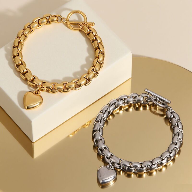 Stainless Steel Retro Texture Golden Cuban Chain Bracelet Heart Pendant Simple and Elegant Personalized Hand Jewelry