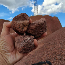 供应火山石 河道治理火山岩滤料人工湿地火山石填料 多肉种植颗粒