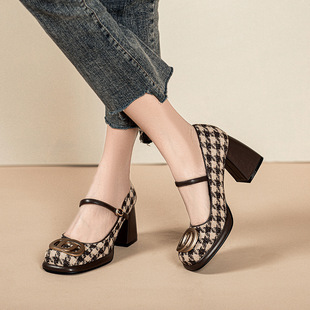 Teahoo Mary Jane Shoes with Houndstooth Pattern, Color-Blocking, Square Toe, Metal Buckle, Retro Chunky Heel, Evening Shoes, Japanese Style
