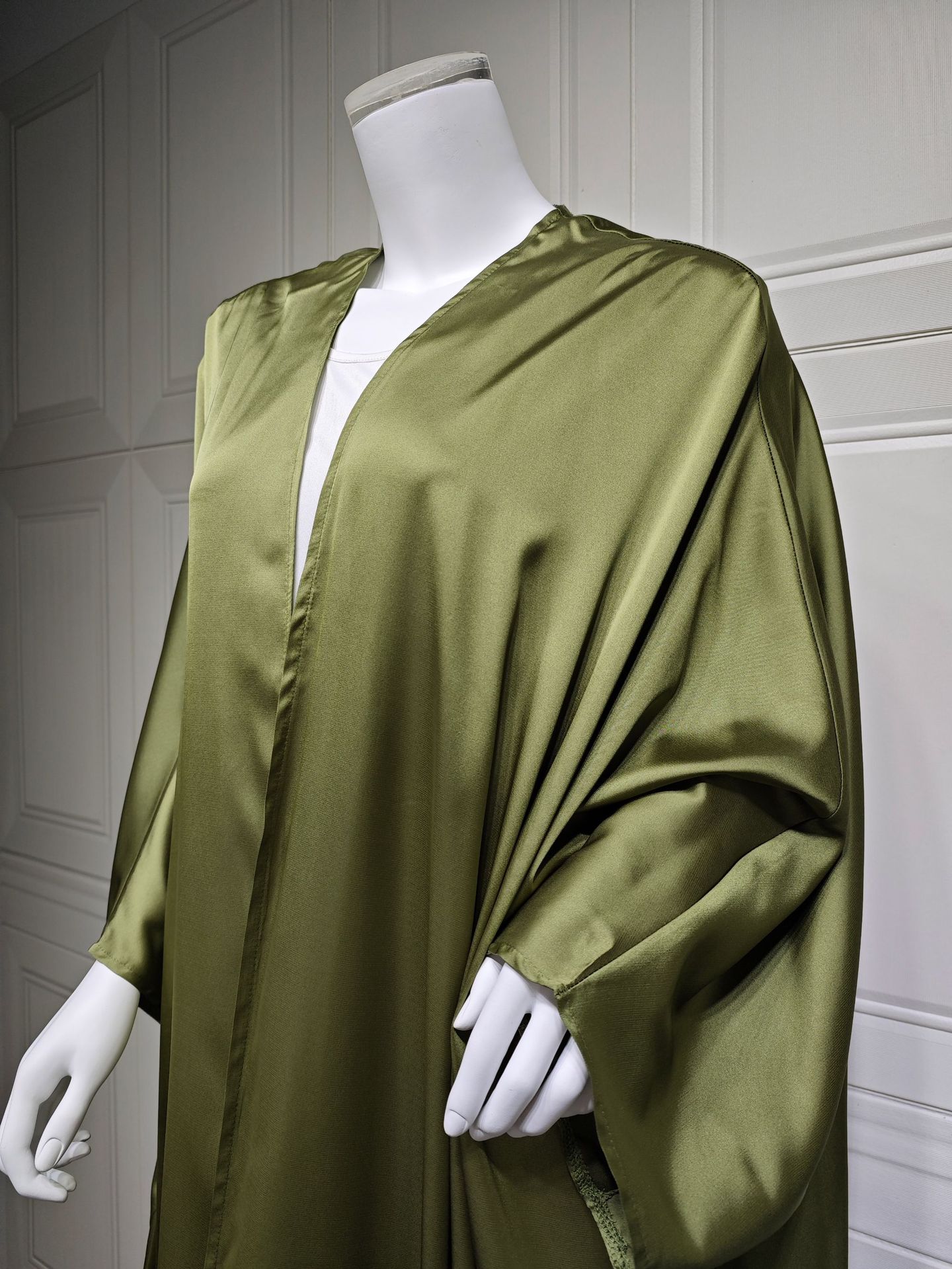 MQ129 Middle East Modest Fashion Abaya Cardigan Batwing Sleeve Long Robe European Muslim Women's Clothing_ecoleips.com