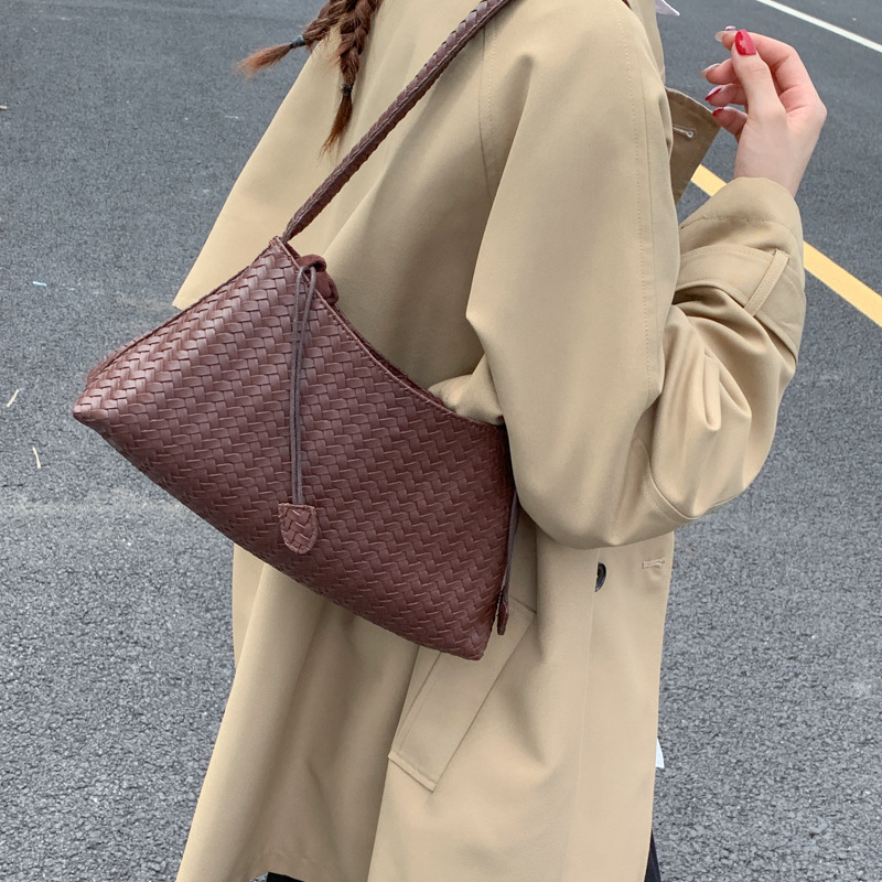 2025 New Cross-Border Niche Underarm Bag, Retro Woven Handbag, Casual Versatile Shoulder Bag With Matching Small Pouch For Women