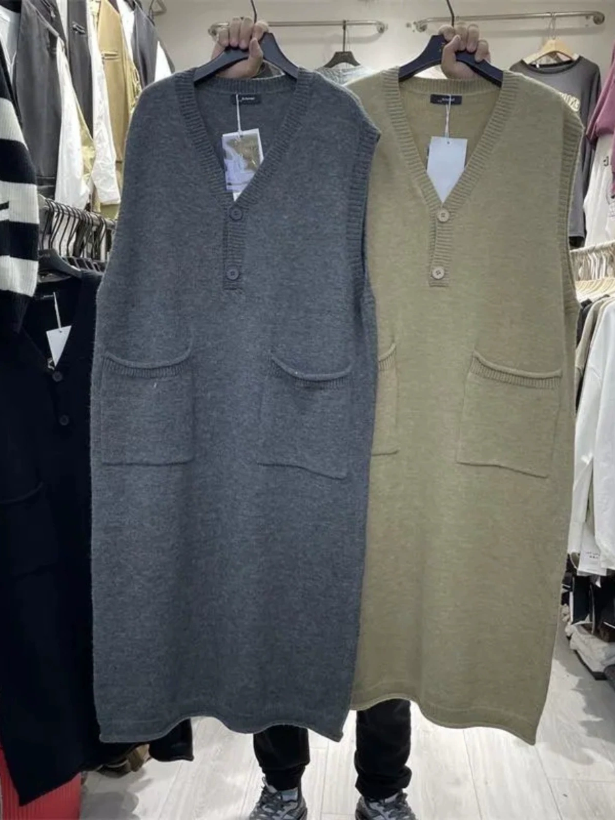 Плюс-сайз осень-зима 150kg свободное и стильное трикотажное платье-жилет без рукавов с v-образным вырезом для женщин