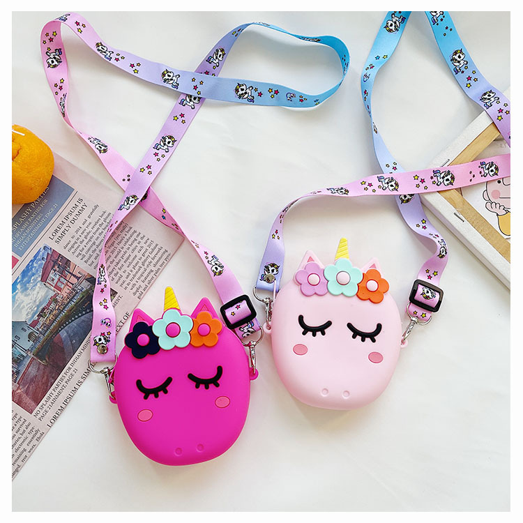 Mini Enfants Sacs  Été Nouveau Dessin Animé De Silicone Sac Garçons Et Filles Princesse Accessoires Porte-monnaie Messenger Sac display picture 7