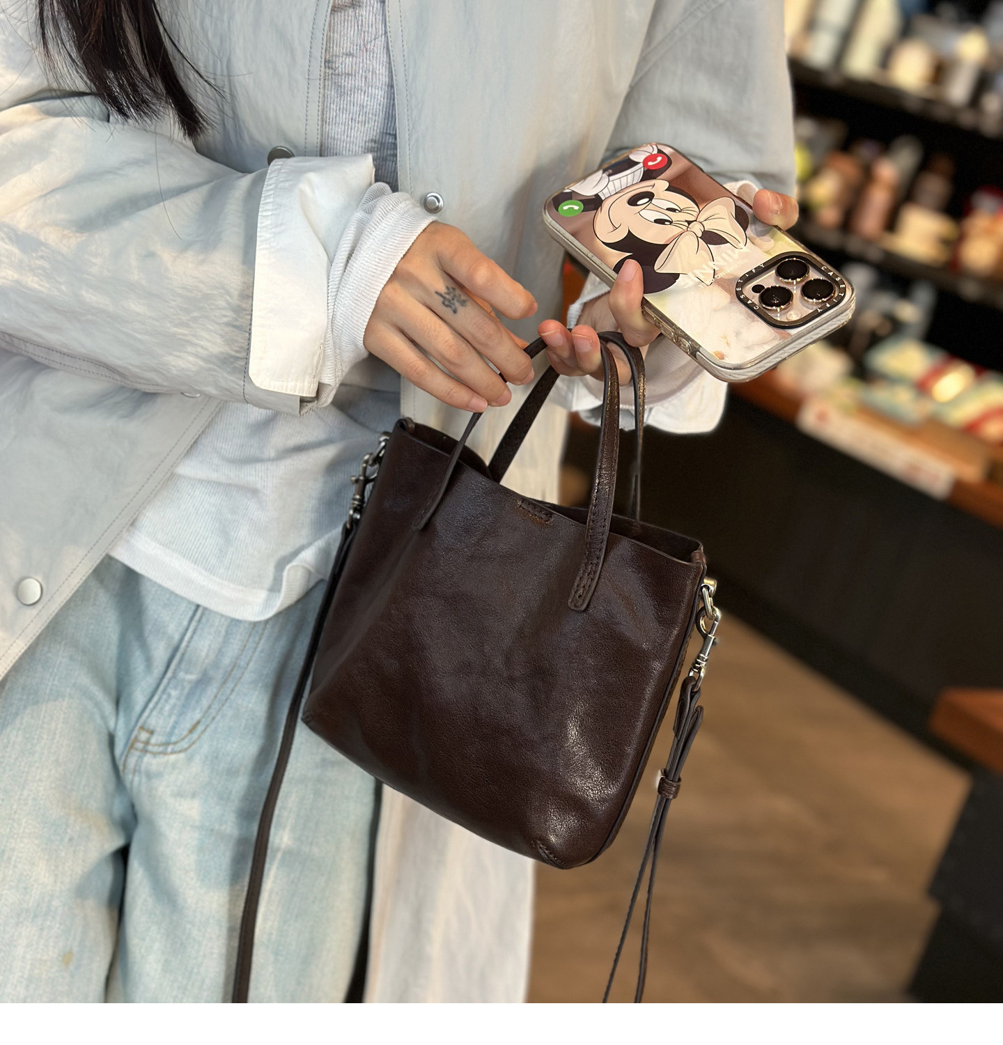 Women's Large Capacity Leather Bucket Shoulder Bag Commuter_voghion.com