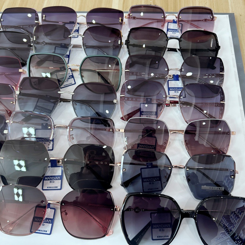2026er Modell Metall-Nylon-Polarisierte Sonnenbrillen für Damen mit hochwertiger UV-Schutz und schmalem Gesichtseffekt, trendige Nylon-Sonnenbrillen