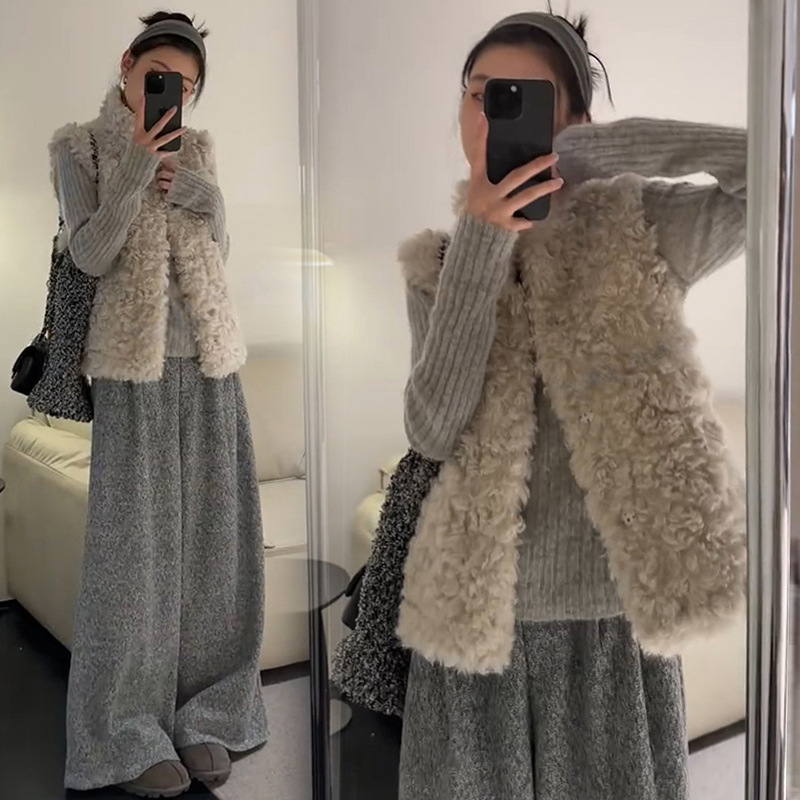 Maternity Wear for Autumn and Winter, Lazy Style Korean-Style Outfit, Three-Piece Set, Lamb Wool Vest Paired with Three-Piece Set