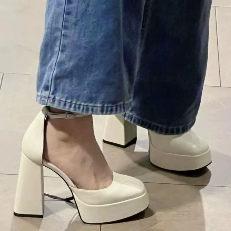 Туфли на каблуке высотой 8 см и 12 см, французский стиль, цвет off-white и черный, размеры EU35–40