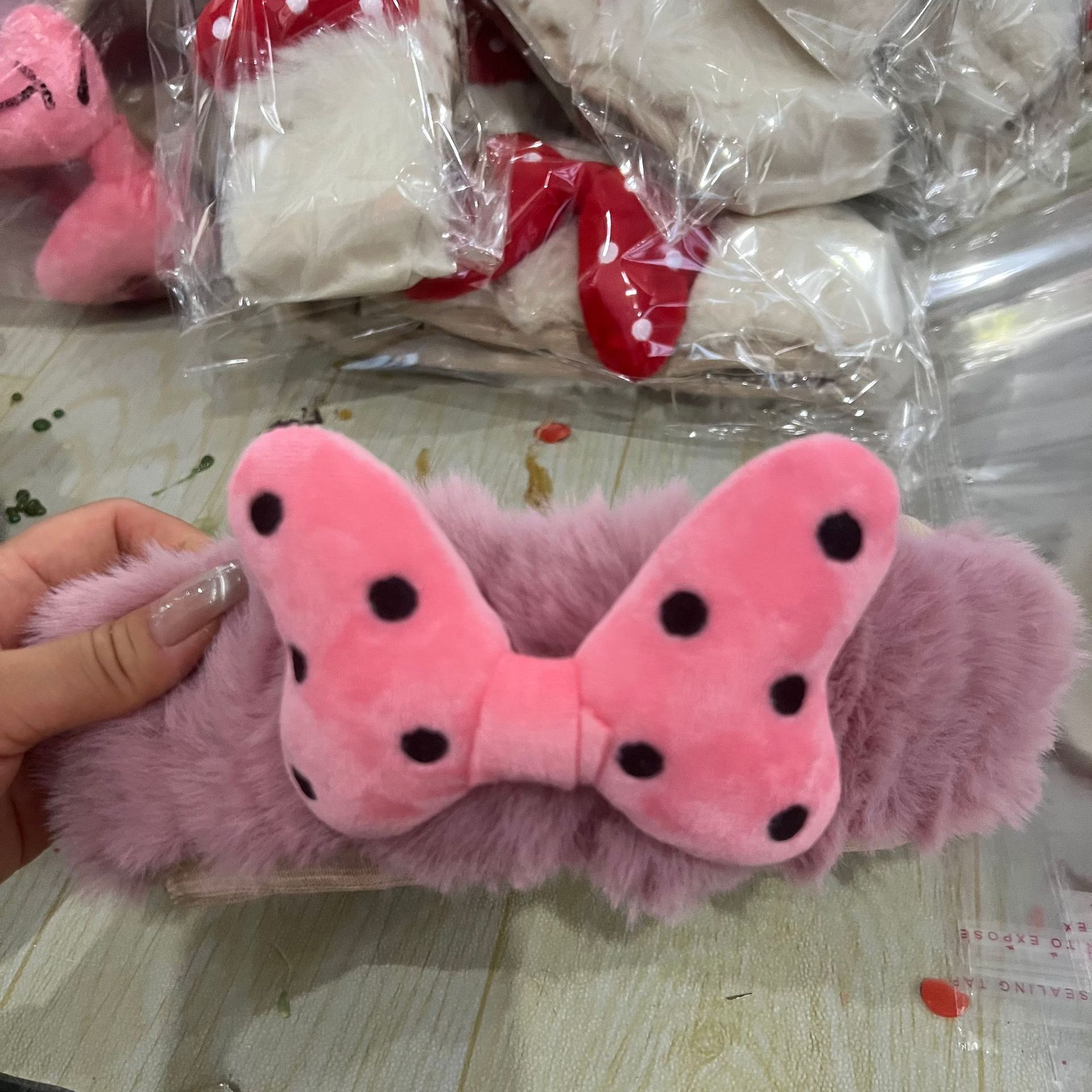 Amazon Cross-Border Labeling Bubble Plush Cartoon Car Sports Steering Wheel Non-Slip Short Hair Winter Warm Handle Cover
