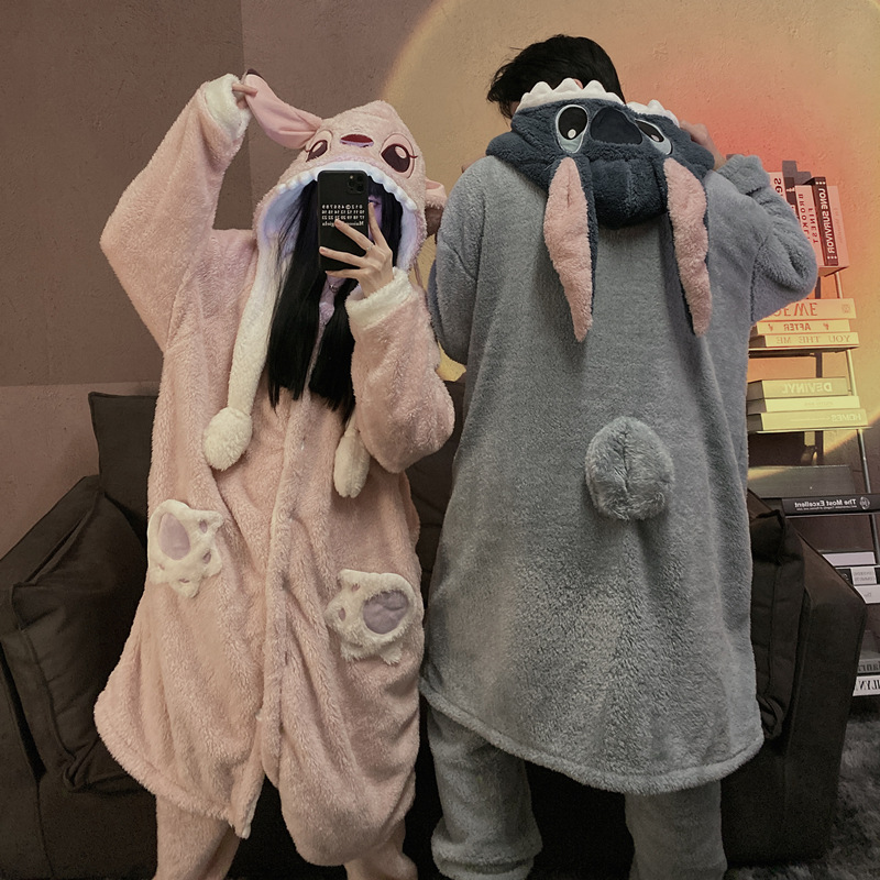 Stitch par pijamas Otoño e Invierno engrosada de lana forrada de coral de las mujeres 2022 nuevo camisón de los hombres ropa de casa