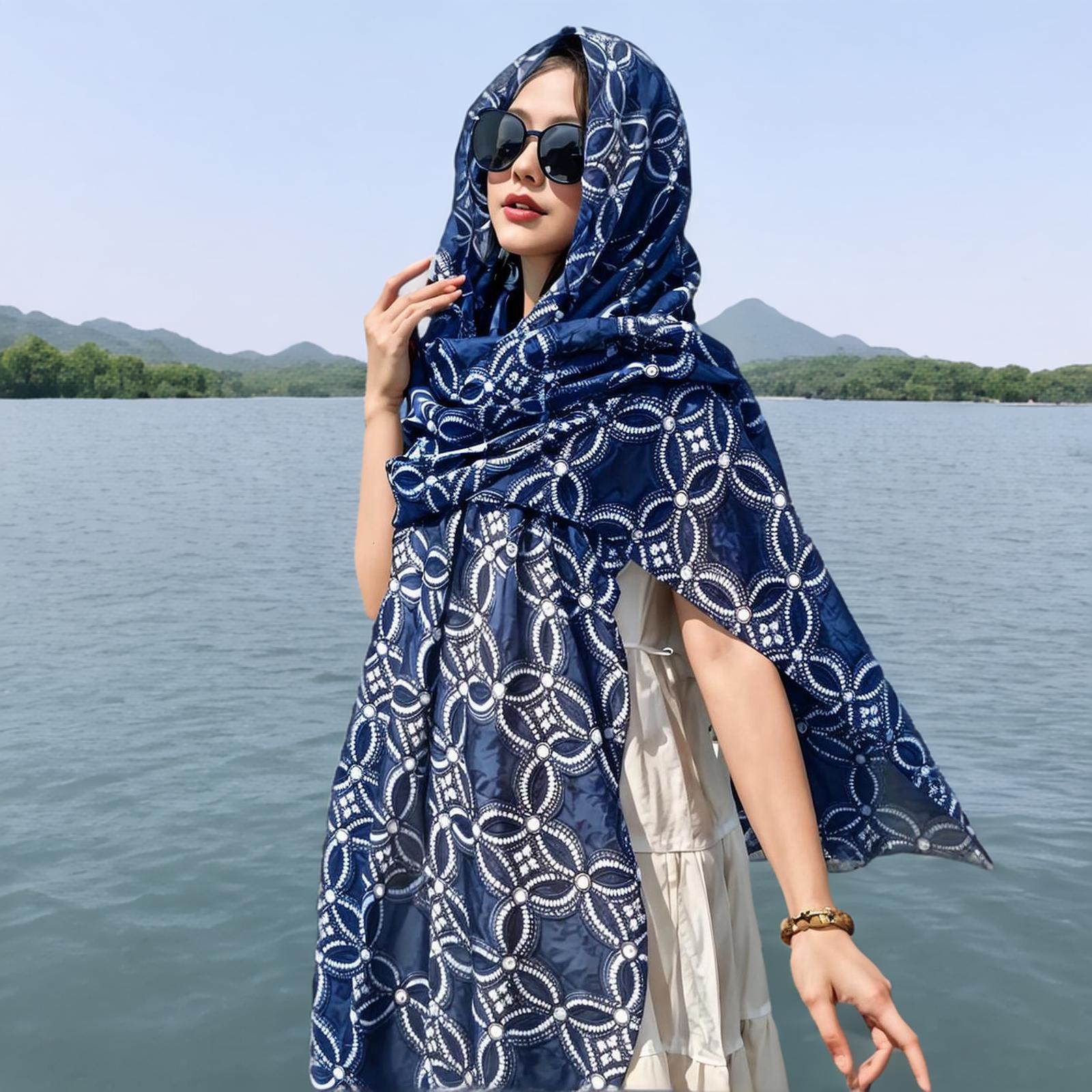 Fresh retro blue and white scarf