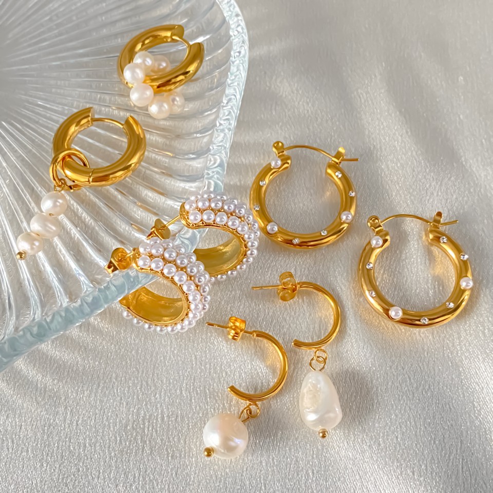 Luxuriöse Perlen-Creolen Minimalistische 18K Vergoldete Perlen-Ohrringe für Mädchen Trendiger Schmuck als Geschenk zum Jahrestag oder Geburtstag – Detail 8