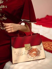 中國風刺繡大氣紅色結婚包新娘包中年女士大容量手提包婆婆媽媽包