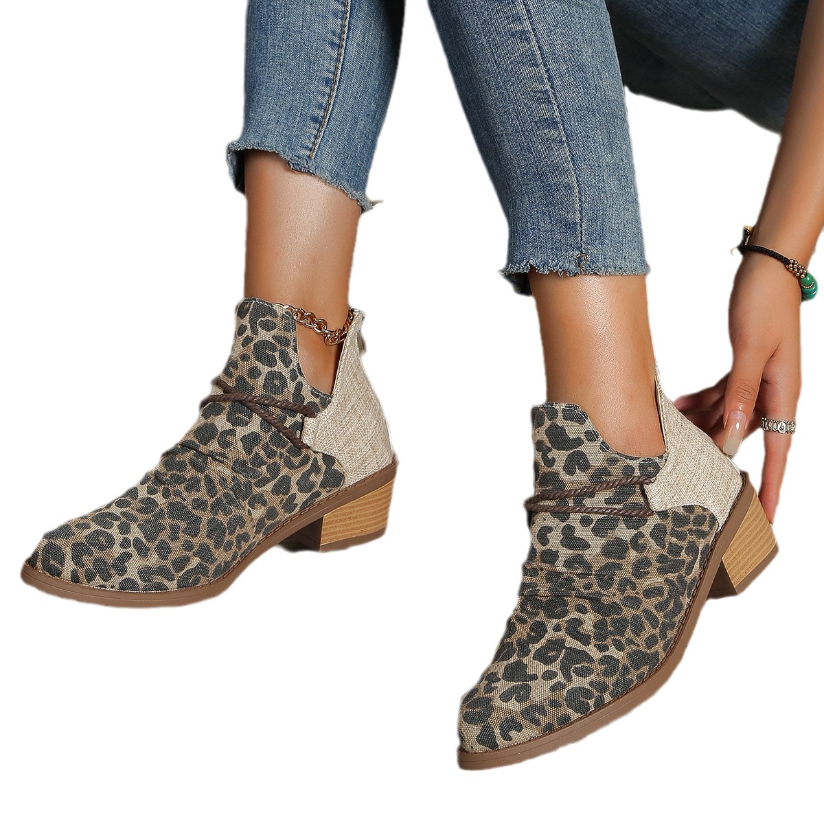 Women's Shoes 2024 autumn and winter new pointed toe square heel leopard print fashion short boots women's large size_voghion.com