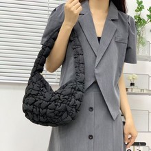 跨境批发韩国褶皱云朵包时尚手提饺子包大容量通勤单肩包