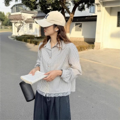 レースのストライプのシャツの女性の春の2025新型の韓国版のゆったりしている高級感の小さい子のシャツの上着