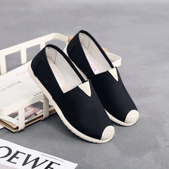 Old Beijing Style Women's Spring and Autumn New Fashion Breathable Comfortable Soft Sole Anti-Slip Mother's Shoes for Middle-Aged Women One-Piece