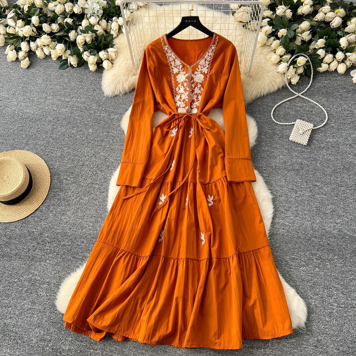 Retro ethnic fitted brace