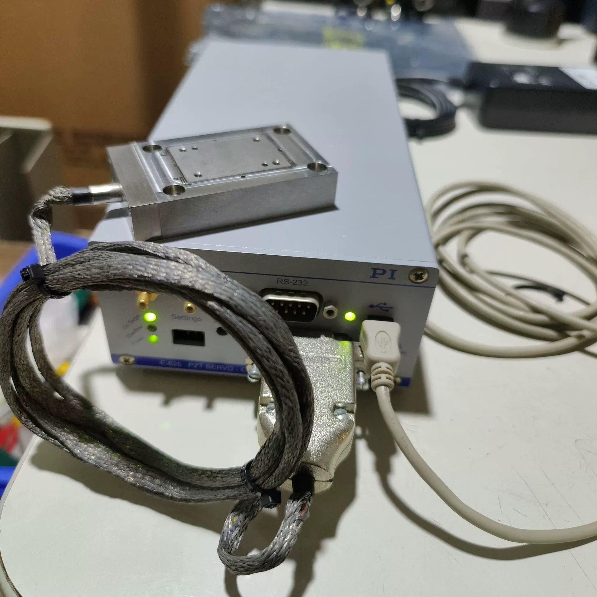 PI P-752.1CD E-265 продать немецкую PI Puai нано-высокоточную платформу нано-позиционирования