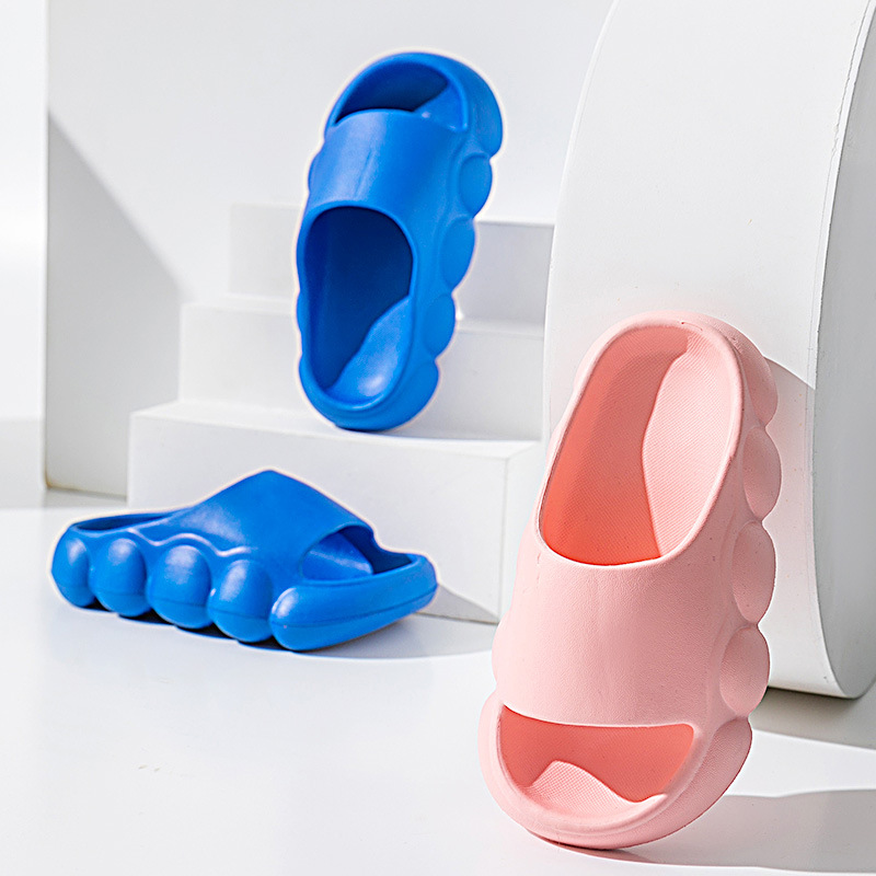 Zapatillas de Eva para niños Zapatillas de niñas de verano antideslizantes de fondo suave para niños ligeros para niños medianos y grandes zapatillas de dibujos animados para niños