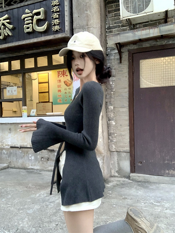 纯欲风深V领长袖秋季时尚气质开叉下摆收腰显瘦喇叭袖内搭上衣ins|undefined