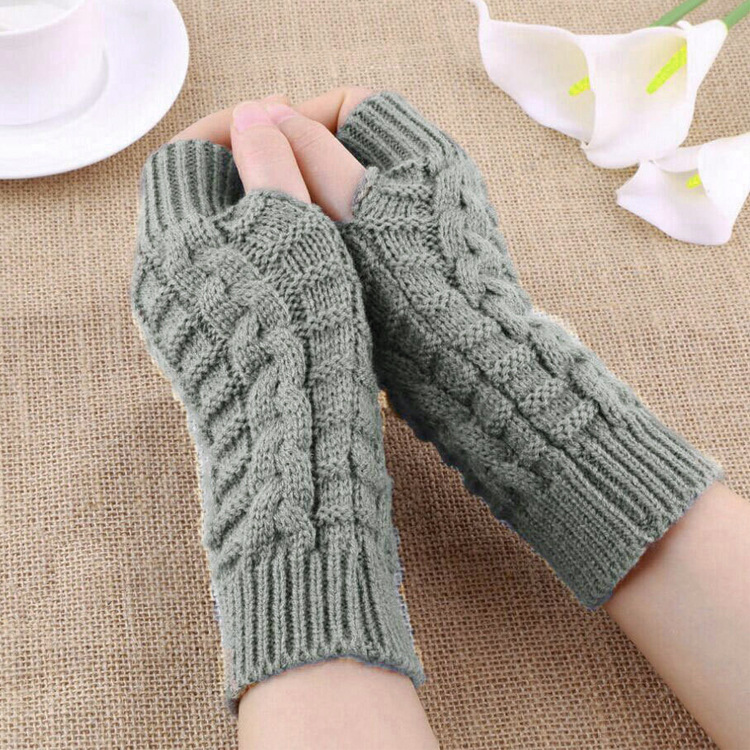 Women's Fashion Lattice Solid Color Knitted Fabric Scarves & Gloves Gloves display picture 1