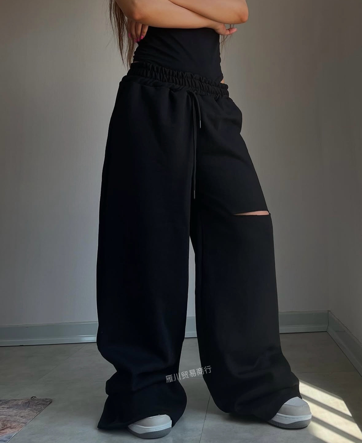 Pantalones casuales deportivos de otoño y invierno transfronterizos agujeros rectos y sueltos, pantalones de cintura alta y delgados, pantalones de piernas anchas image 7