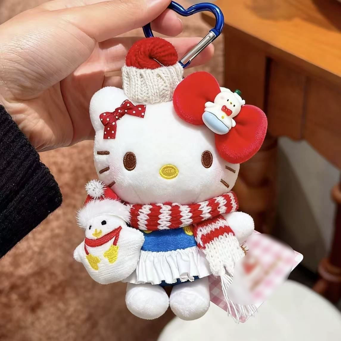 Брелок-плюш (Hello Kitty) 12 см, милая куколка с сердечным карабином и очками