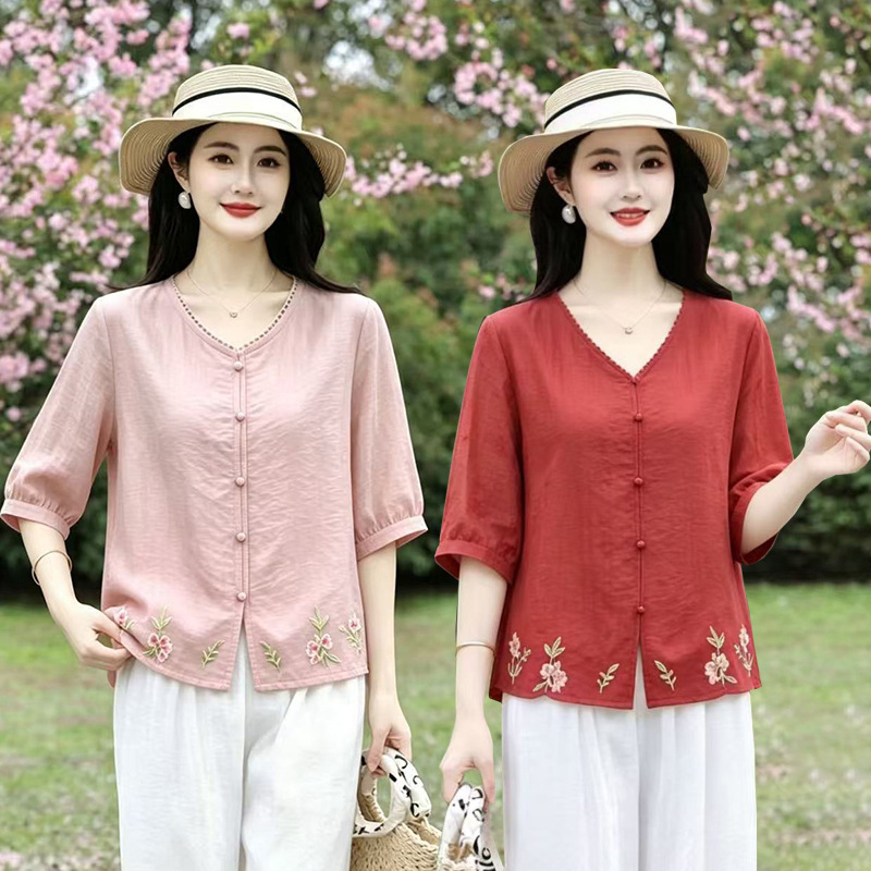 Mom's Summer Outfit, Chinese Style Embroidered V-Neck Shirt, Middle-Aged Women's Loose-Fitting, Age-Reducing, Tummy-Covering Top, Stylish Blouse Mom's Summer Outfit, Chinese Style Embroidered V-Neck Shirt, Middle-Aged Women's Loose-Fitting, Age-Reducing, Tummy-Covering Top, Stylish Blouse