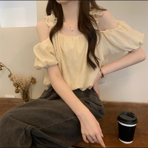 Women's Summer French Shoulder Strap Blouse with Design Sense, Unconventional Loose Fit, Slimming Short Sleeve Top with Bubbles