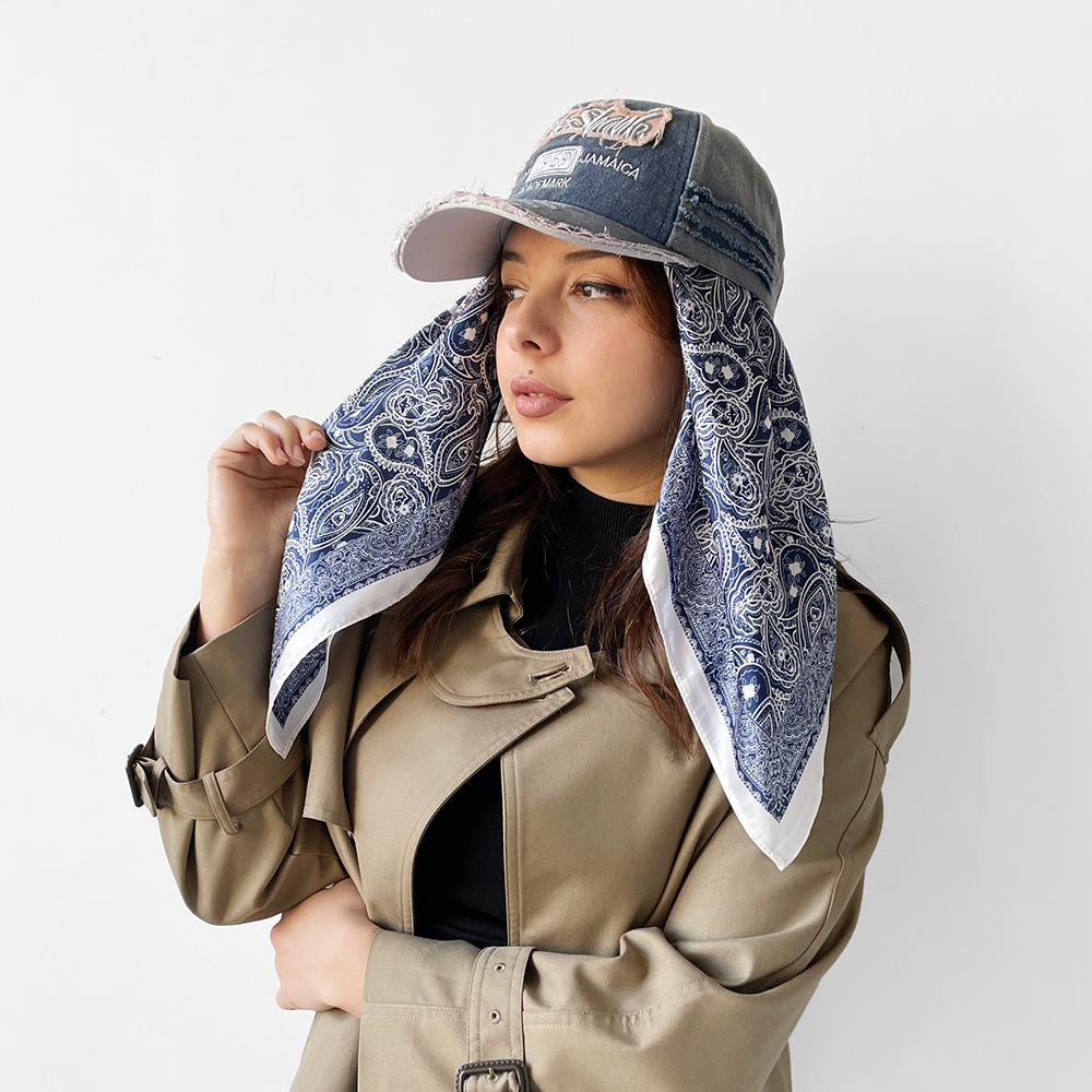 Femmes Élégant Rétro Pois Léopard Satin Écharpe En Soie display picture 16