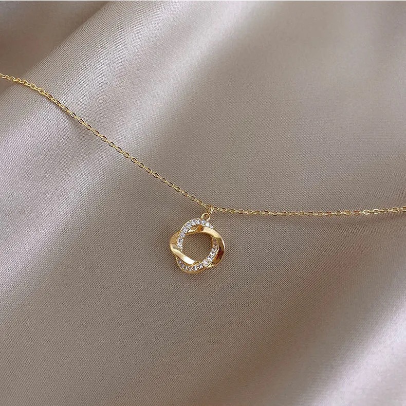 Holiday, Daily Occasion Alloy, Titanium Steel Material Geometric Pattern Simple Style Geometric Rhinestones Alloy Titanium Steel Wholesale Pendant Necklace