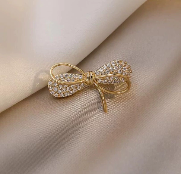 Brooch with bow