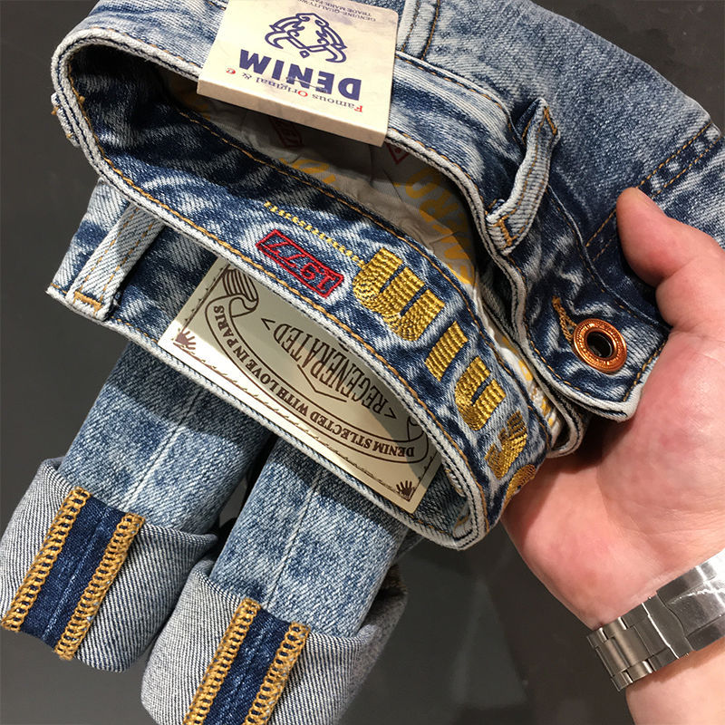 Hochwertige Jeans mit bedrucktem Bund für Herren im Sommer, trendige, elastische, schmal geschnittene Freizeithose für den Jugendtrend_voghion.com