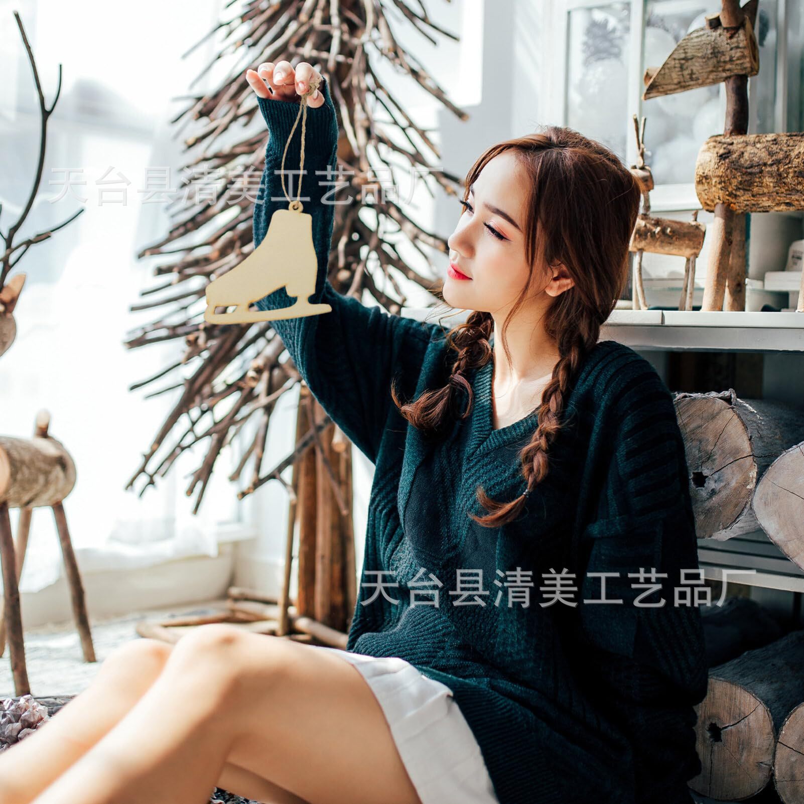 Decoración navideña, productos artesanales de madera, patines de graffiti de bricolaje, piezas de madera para colgar en la pared huecas