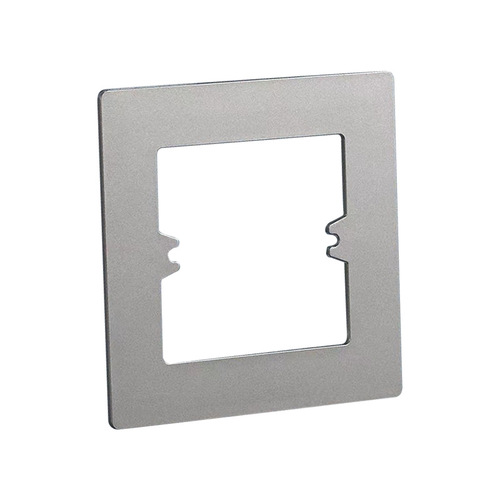 The bottom box has a large opening. The 86-type bottom box socket switch is attached to the wall panel to cover the ugly gap and repair the decorative gasket.