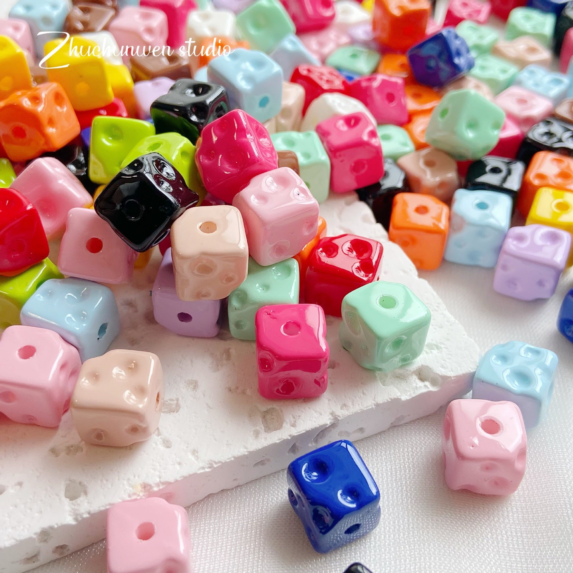 Coloridos cuentas de alta saturación serie de cuerdas de teléfono móvil DIY joyas de cadena en joyas hechas a mano accesorios de cuentas sueltas