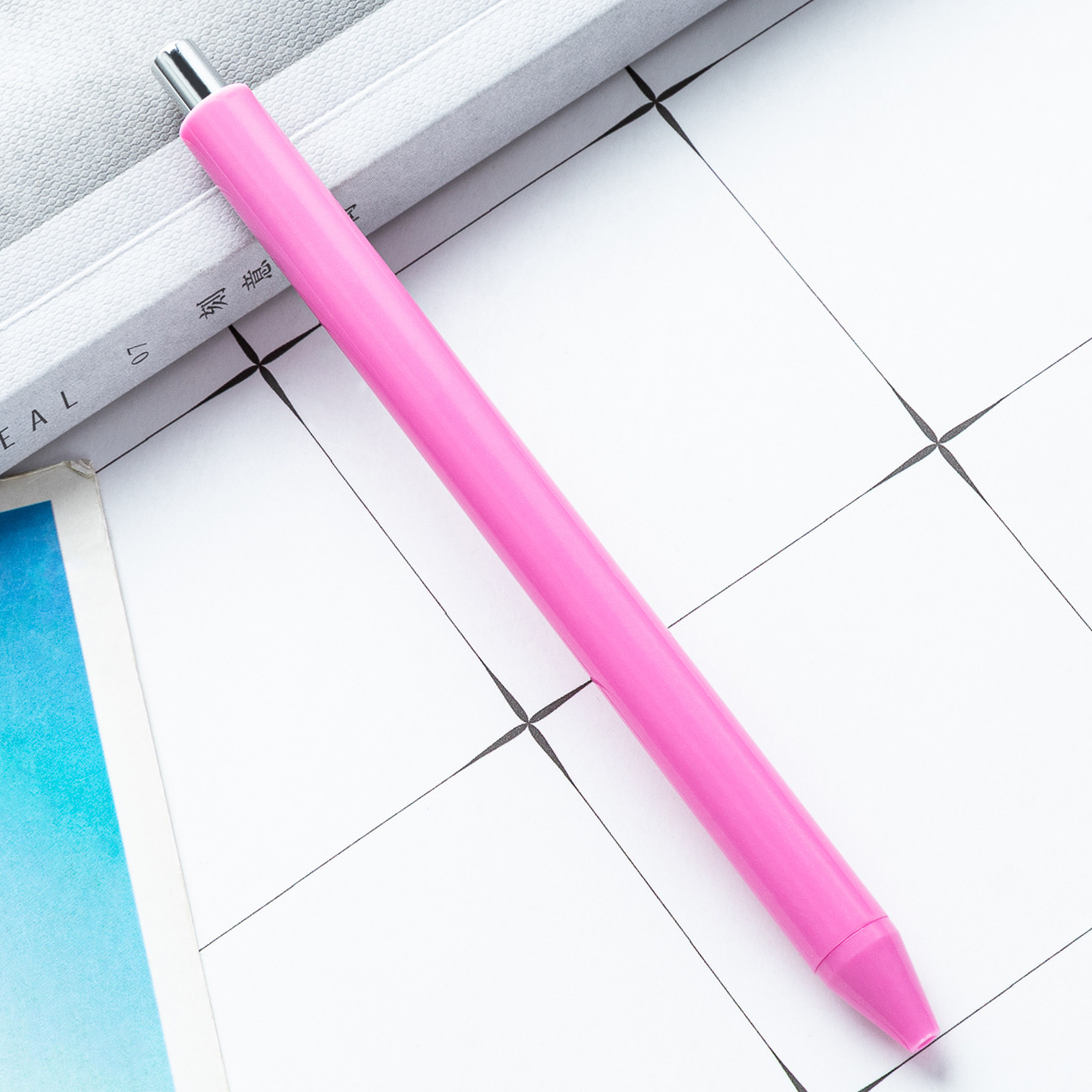 Bolígrafo de plástico imprimible logotipo promocional publicidad publicitaria bolígrafo de regalo simple macarón pequeño bolígrafo fresco