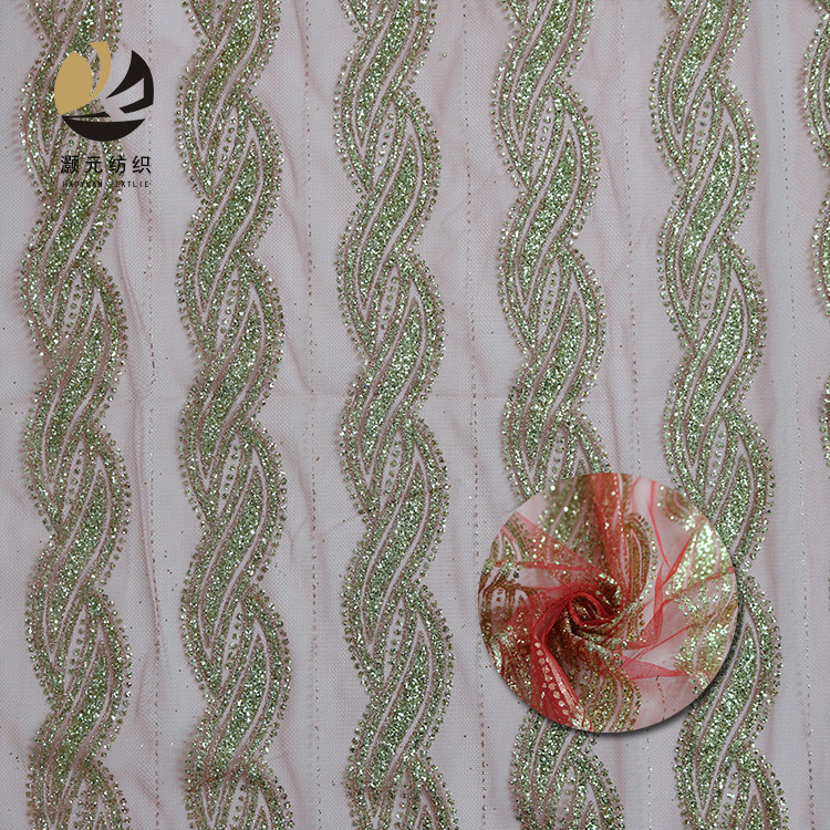 Fabricantes promociones a bajo precio spot oro pulverizado oro alto brillo tela vestido de boda accesorios de encaje