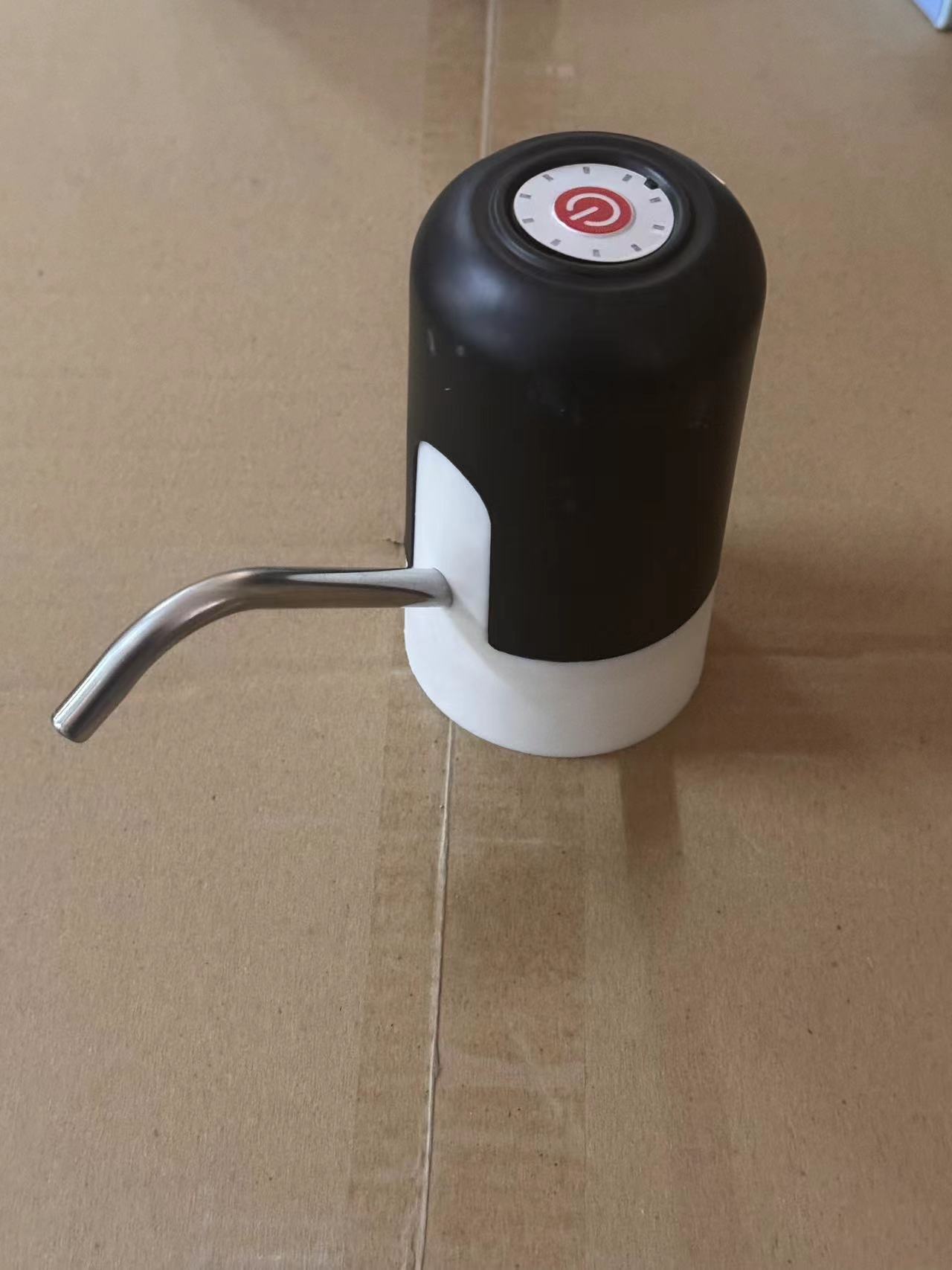 검은색