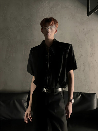 Summer Niche Metal Deconstruction Design Shoulder Shirt for Men, High-End Cool Bad Boy Style Loose Zip Short Sleeve Shirt