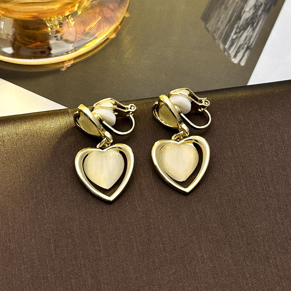 Pinza de oreja de ópalo de amor geométrico coreano sin piercings Pendientes de lujo ligero de alta calidad Pendientes de temperamento de nicho para mujer